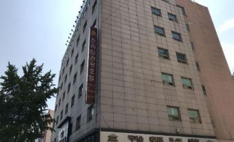 Prime Tourist Hotel