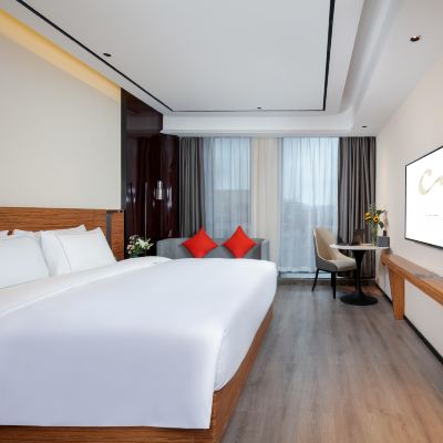 高級大床房（私享Coffee機+冰箱+逸扉專屬浴袍） 成都玉林路省體育館逸扉飯店優惠