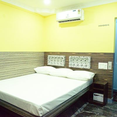 Deluxe Double Room Vasanth Villa Promo Code