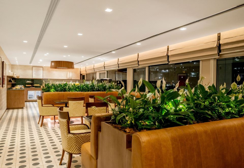 局部海景两张双人床房（可进入俱乐部休息室）