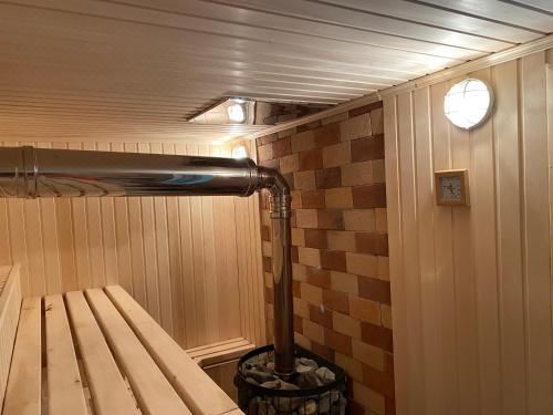 Riverside Rancho guest house - Housity