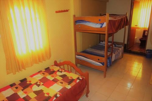 三人房（带独立浴室）