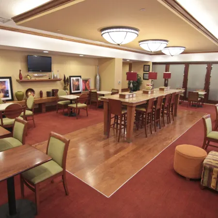 Hampton Inn Hampton-Newport News Отели в г. Хэмптон