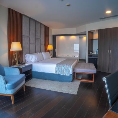 1張特大床總統套房帶按摩浴缸，河景 瓜亞基爾温德姆酒店優惠