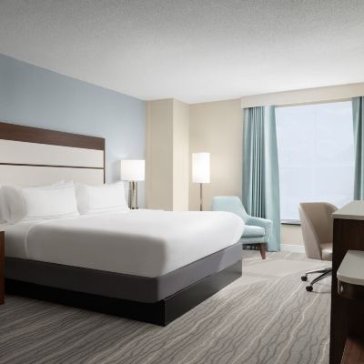 行動聽力無障礙特大床房（帶淋浴） 諾福克機場希爾頓逸林酒店優惠