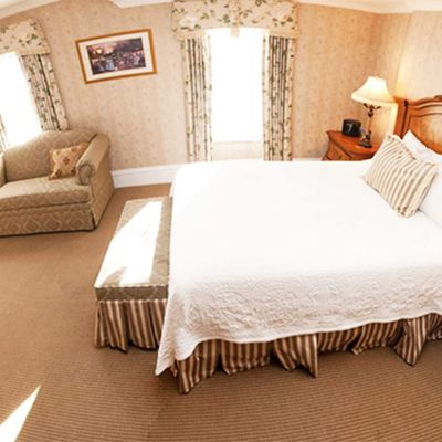 J. Paul Getty Celebrity Suite Cliff House at Pikes Peak Promo Code