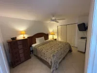 Luxury 3-Bedroom Condo in Bimini with Stunning Views & Modern Amenities Hotels in 