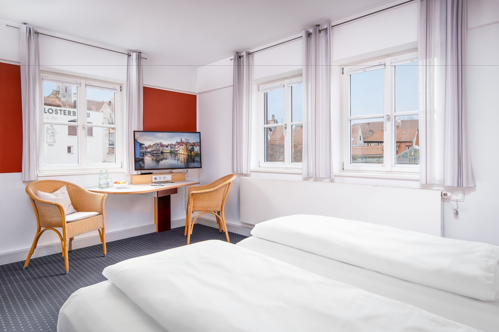 奢华双床房， 2 张单人床，河景