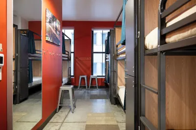 HI Boston Hostel Hotel di 
