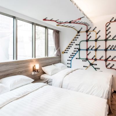 家庭四人房 RF富裕自由旅店 - 林森館優惠