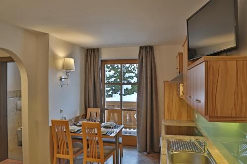 一卧室公寓（带阳台）