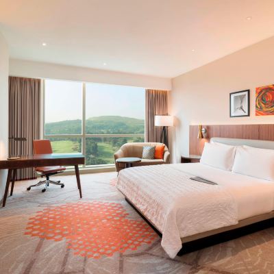 1張特大床，客房 普特拉賈亞艾美度假飯店優惠