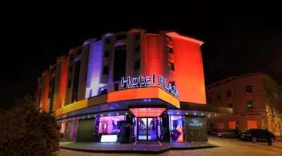廣場V酒店 酒店