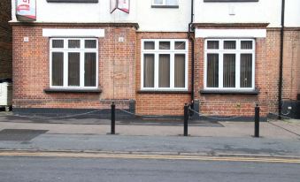 Upton Road Apartments - Housity