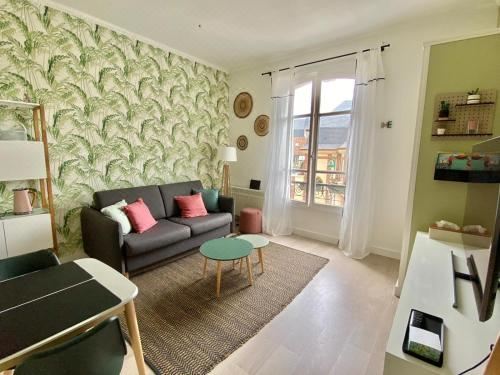 一室房（带沙发）