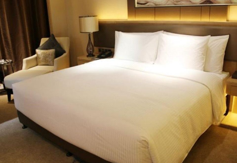 行政豪華大床房（城央C位景觀房+高樓層）