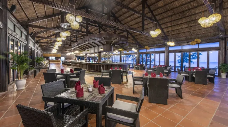 ヴィンパール リゾート＆スパ フーコック 食事・レストラン