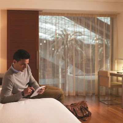 高級特大床房 羚羊機場酒店 - 僅限轉機優惠