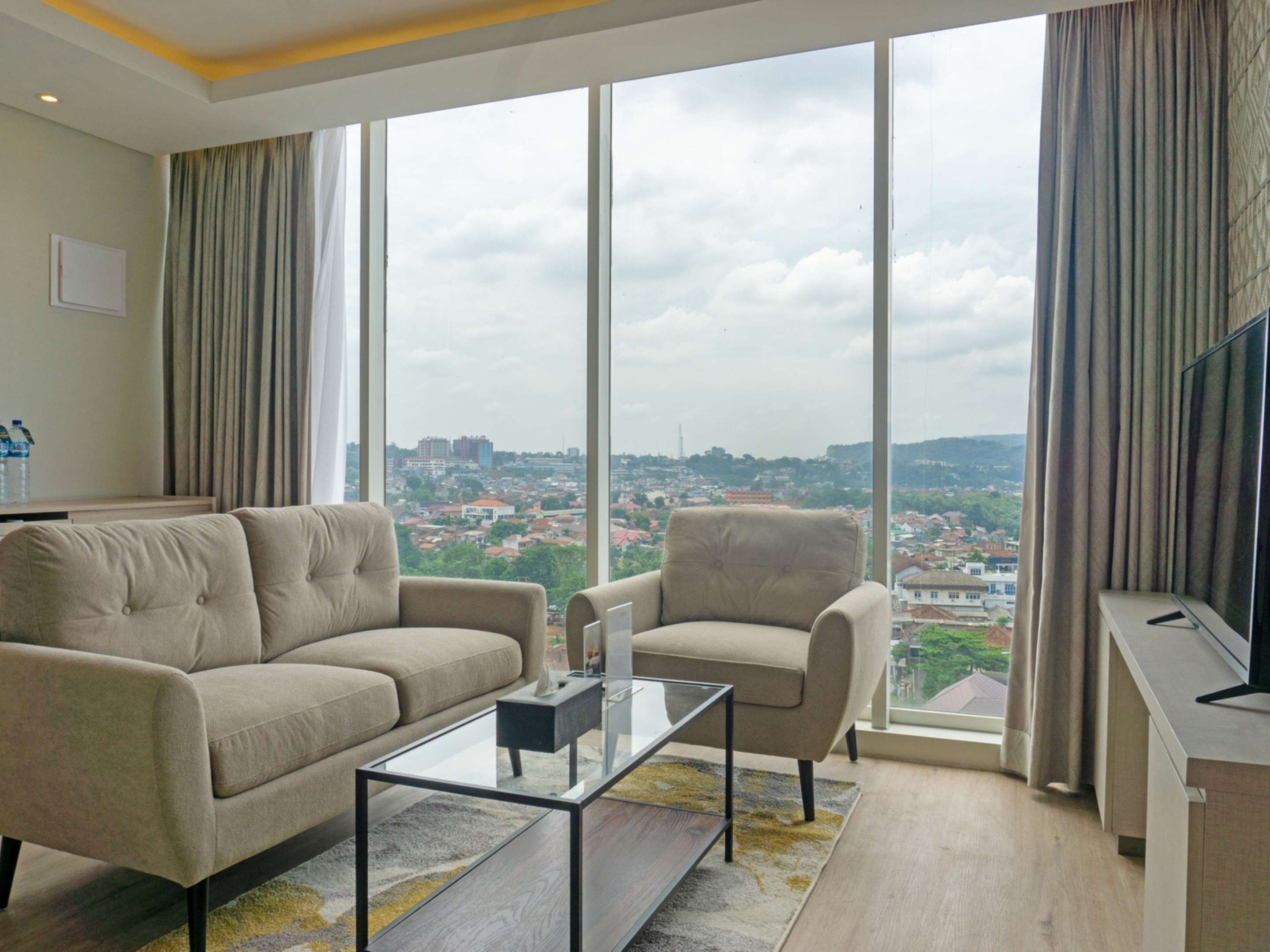 双卧室春丘套房-两张大床-带阳台-海景