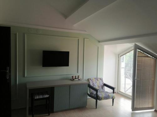 带阳台的三人房