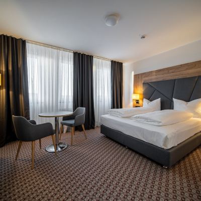 Comfort Double Room EE Hotel Promo Code