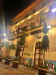 Friends Hotel & Rooftop - Historic Center & Museums Отели в г. 