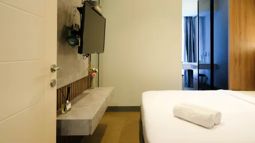 Aesthetic 2Br Connected to Mall at Supermall Mansion Apartment Hotels in Sambikerep