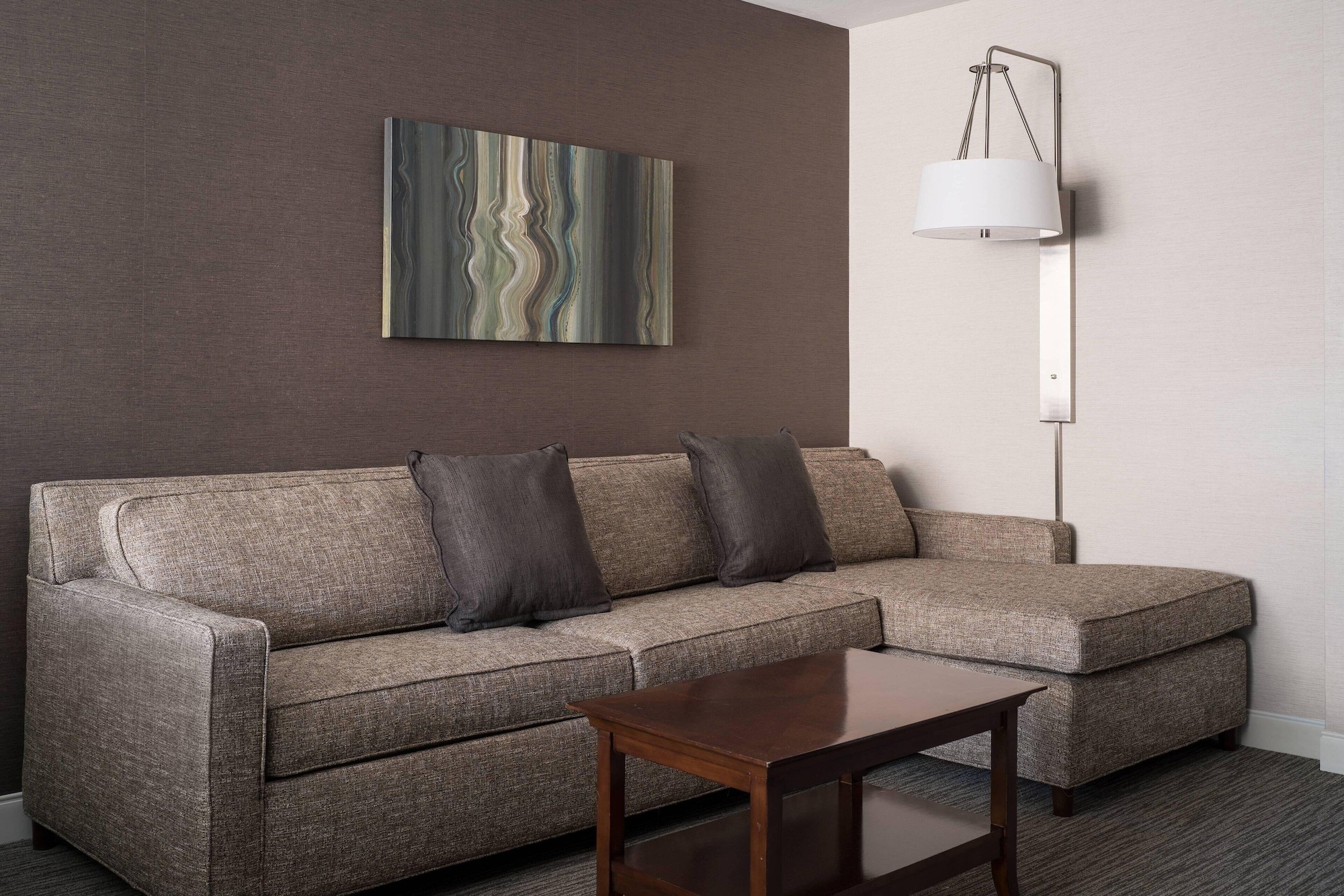 特大床房（带梳化床）