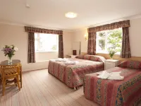 Denewood Hotel