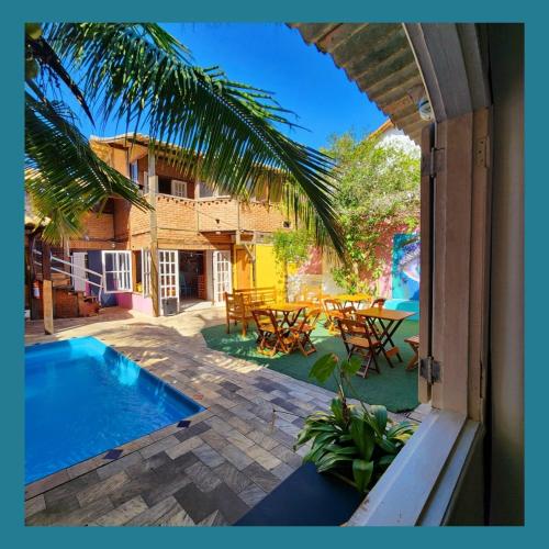 混合宿舍中的上下铺床位