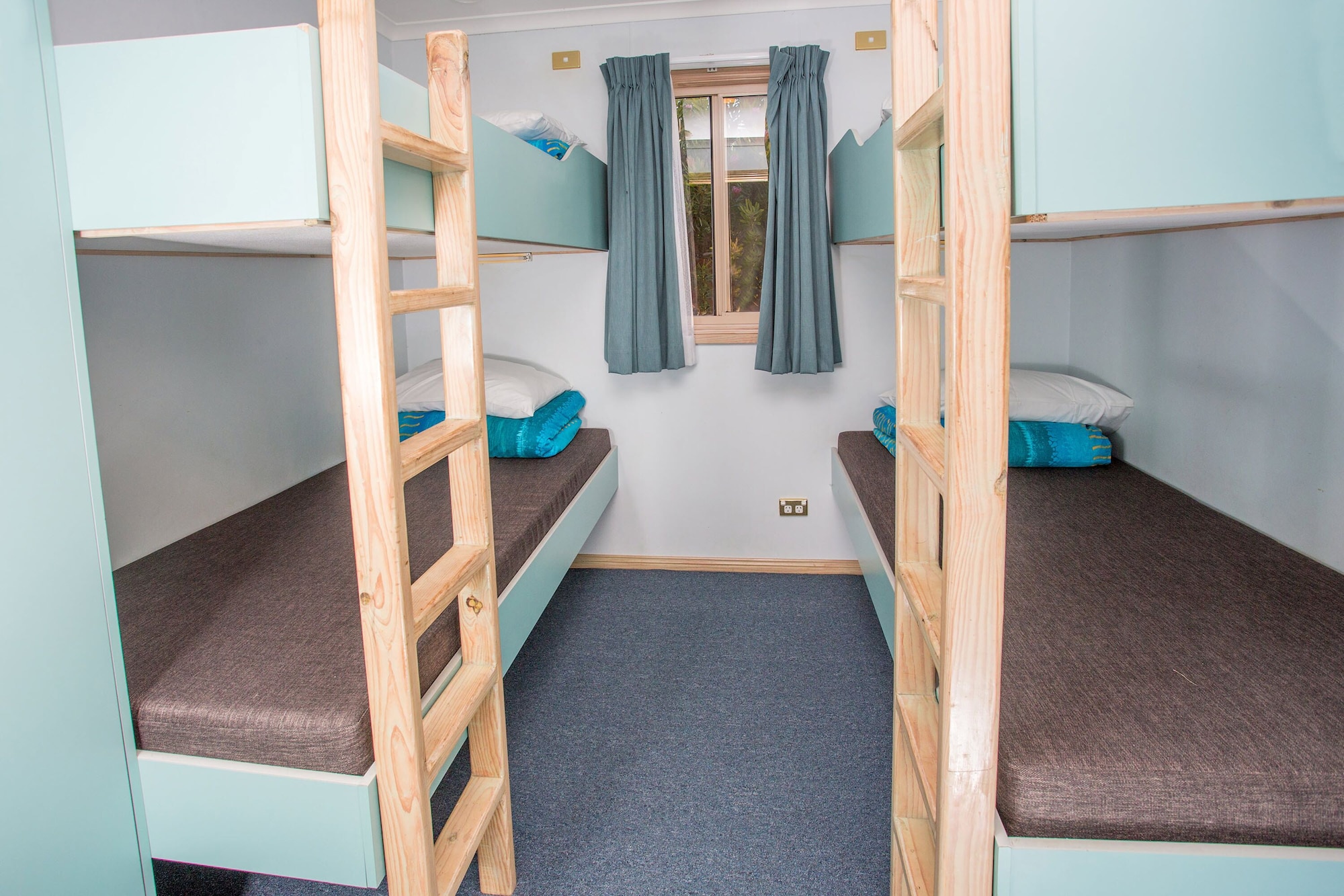 带spa浴缸的豪华别墅