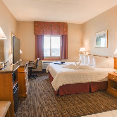 King Room With Jetted Tub Humphry Inn and Suites Promo Code