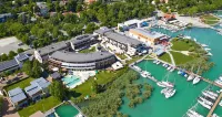Hotel Golden Lake Resort Hotels in 
