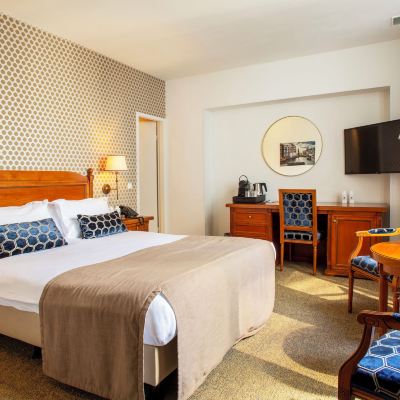 Standard Queen Room Dikker & Thijs Hotel Promo Code