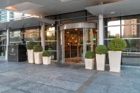 Holiday Inn SUITES KUWAIT SALMIYA by IHG Hotele w: 