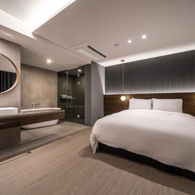 Special Room - Consecutive Stay Only H Hotel Promo Code
