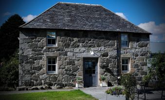The Lodges @ Barra Castle - Housity
