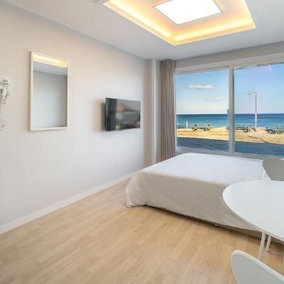 Basic Room, 1 Bedroom (5 Ho (Oceanview, Pet) )