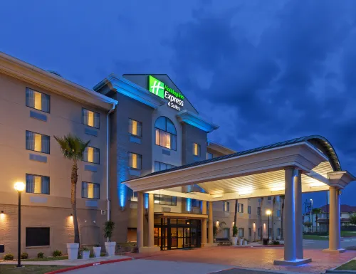 Holiday Inn Express & Suites LAREDO-EVENT CENTER AREA by IHG