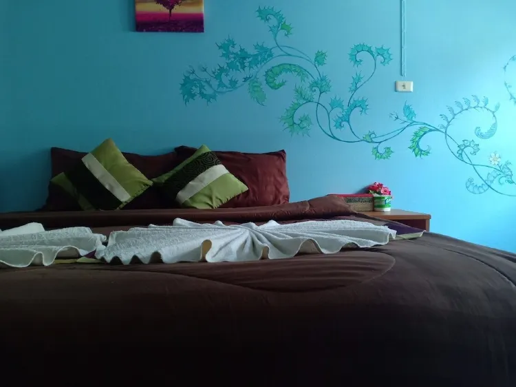 ห้องสแตนดาร์ด เตียงใหญ่ พร้อมพัดลม
