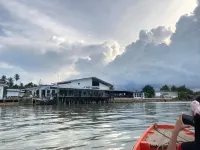 Chaiyai River Front Hotel