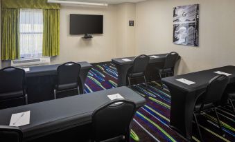 Hampton Inn & Suites Nashville-Airport