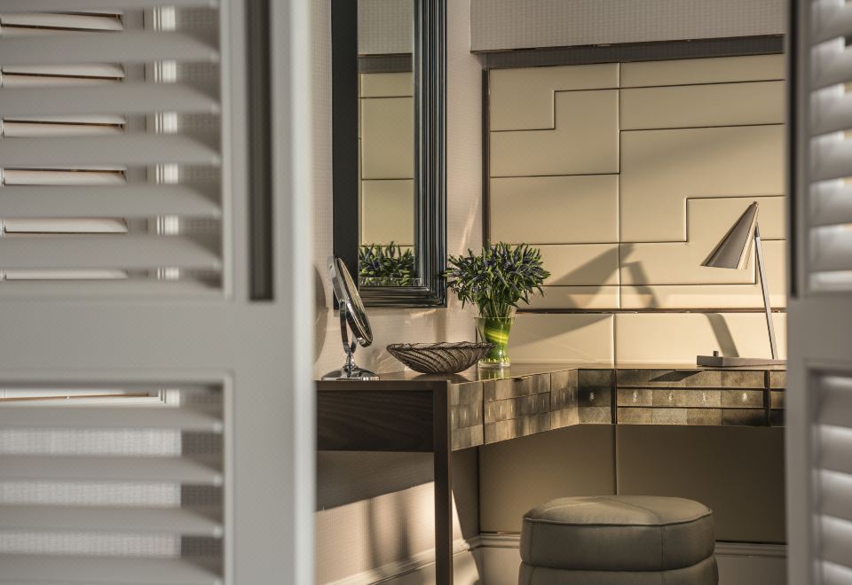 Four Seasons Hotel SingaporeOne Bedroom Club King Suite