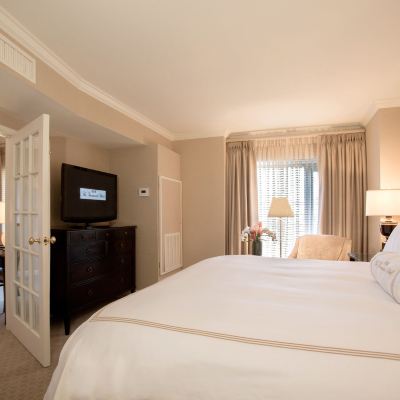Luxury King Suite The Townsend Hotel Promo Code