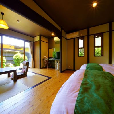 ● Guest Room With 4-Tatami, 4.5-Tatami Detached Japanese/Western-Style Room With Indoor&Open-Air Bath