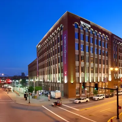 The Westin St. Louis Các khách sạn gần Nhà thi đấu Scottrade Center