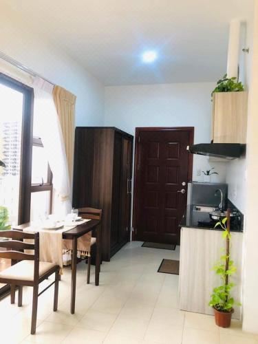 Modern Studio Gem - Two Balconies with Ocean & Mountain ViewsOne-Bedroom Apartment