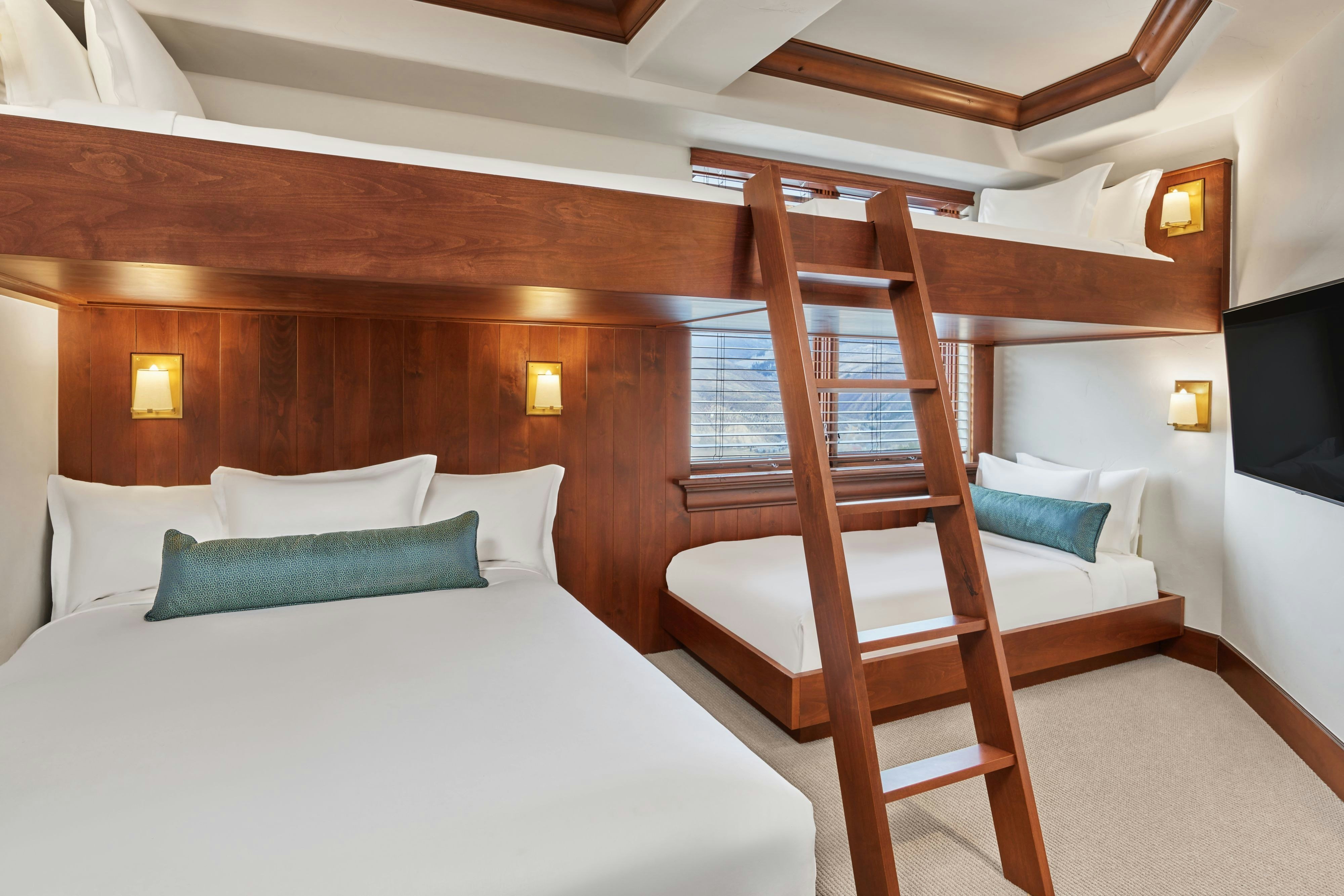 山谷景观， 3 卧室顶层套房， 阳台， 壁炉