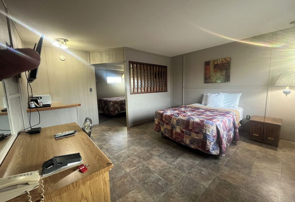 Thunderhill Motel and Suites - Housity