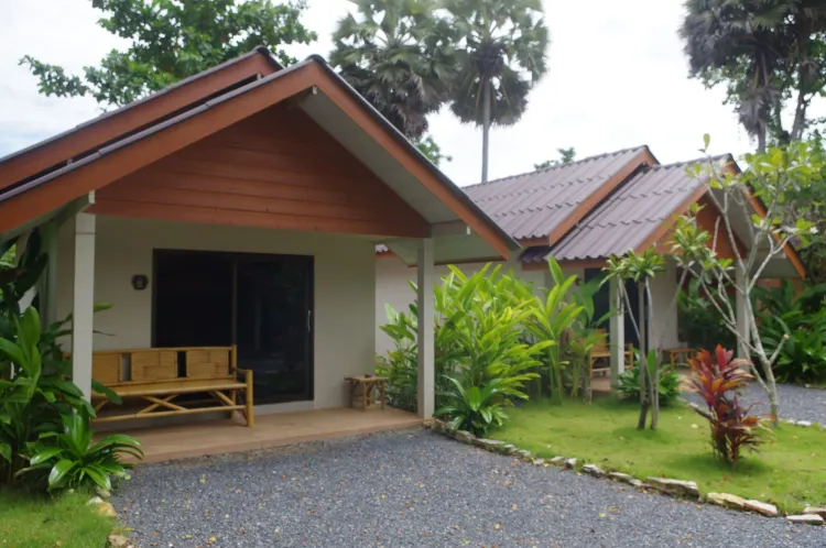 ห้องสุพีเรียร์สำหรับสามท่านพร้อมวิวสวนหย่อม